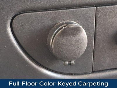 2025 Chevrolet Express Passenger 1LT