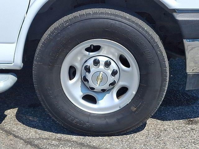 2025 Chevrolet Express Cargo Base