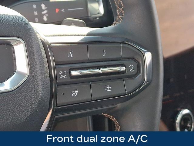 2025 GMC Acadia AT4