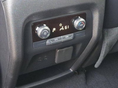 2025 GMC Acadia AT4