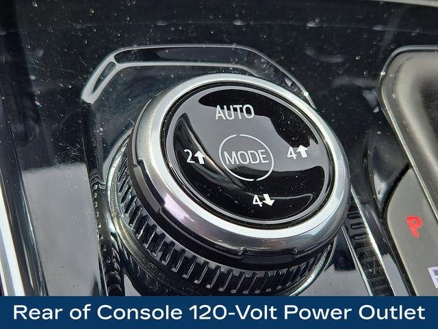 2024 GMC Canyon Denali