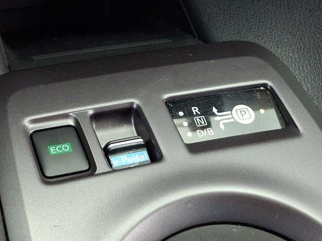 2025 Nissan LEAF S