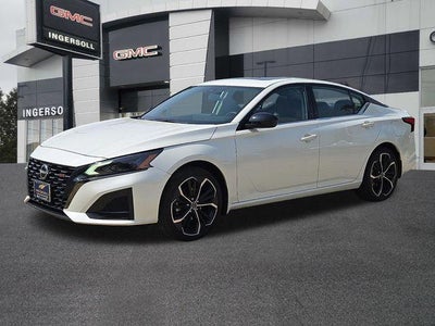 2023 Nissan Altima 2.5 SR