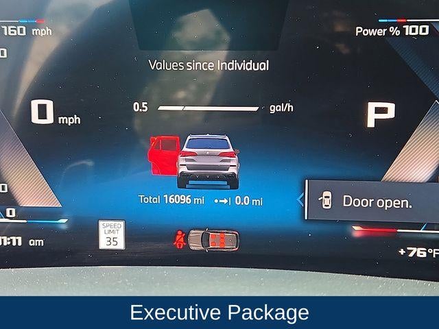 2025 BMW X5 M60i