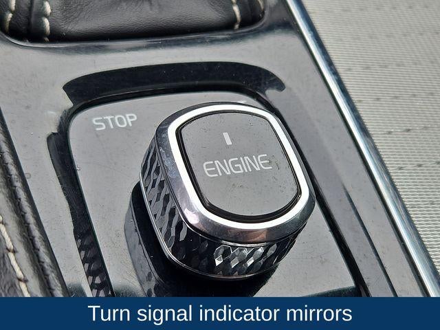 2016 Volvo XC90 T6 R-Design