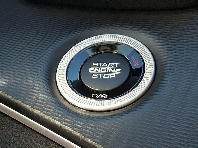 2023 Jeep Grand Cherokee Laredo 4x4