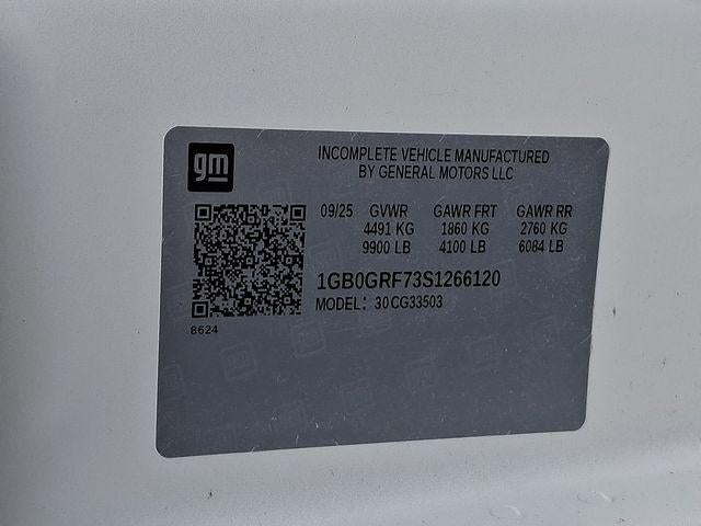 2025 Chevrolet Express Cutaway 3500 Base