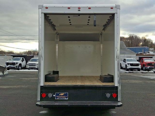 2025 Chevrolet Express Cutaway 3500 Base