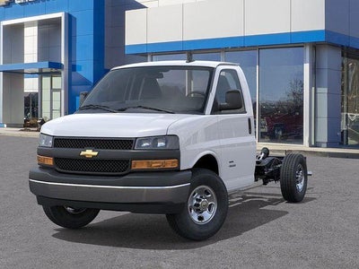 2025 Chevrolet Express Cutaway 3500 Base