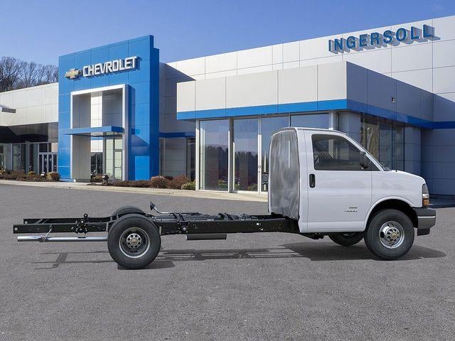 2026 Chevrolet Express Cutaway 3500 Base