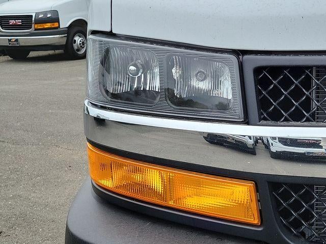 2024 Chevrolet Express Cutaway 3500 Base