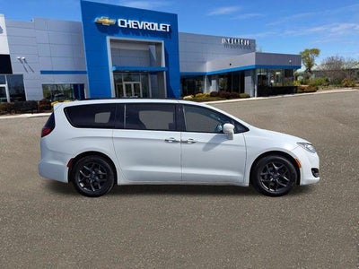 2019 Chrysler Pacifica Touring L Plus