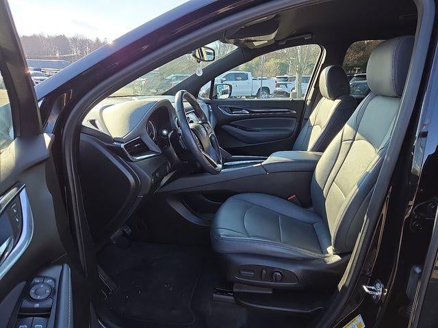 2022 Buick Enclave Essence