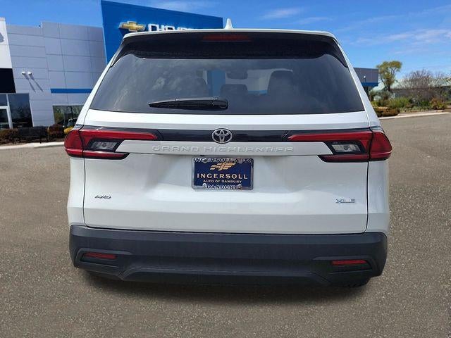2024 Toyota Grand Highlander XLE