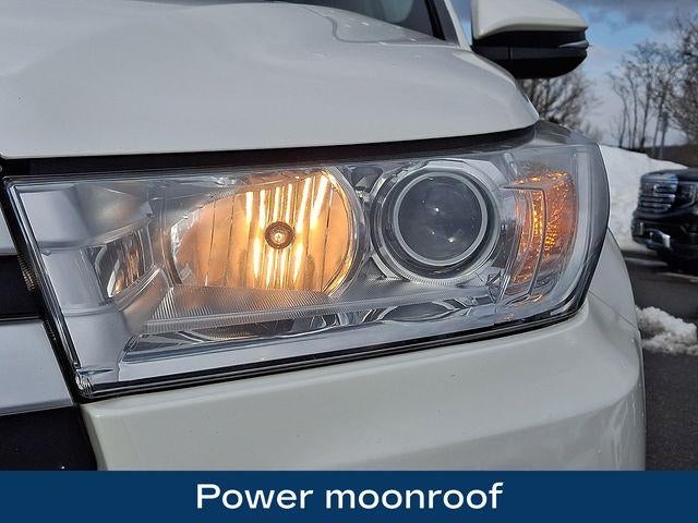 2019 Toyota Highlander SE