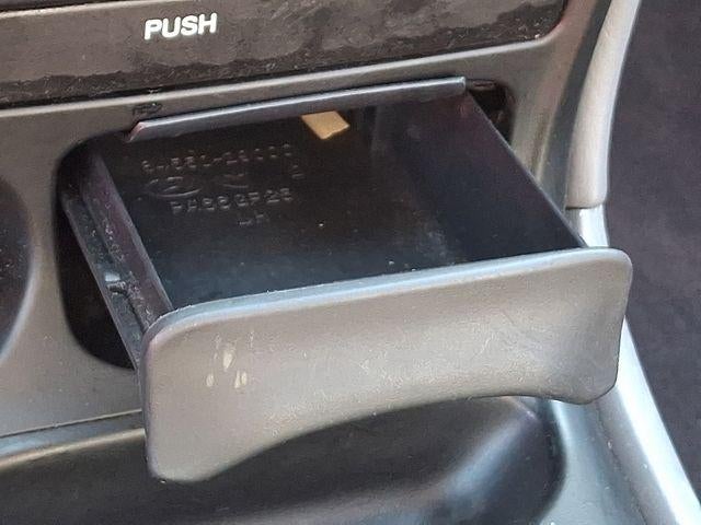 2000 Hyundai Elantra GLS