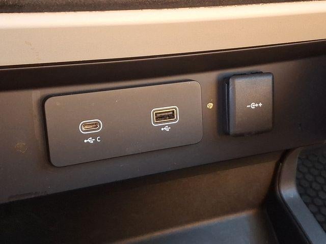 2023 Land Rover Defender 130 First Edition