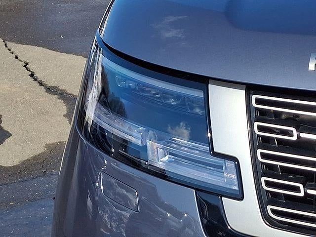 2025 Land Rover Range Rover P400 SE