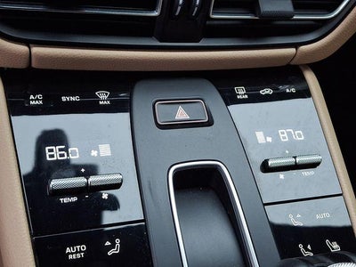 2022 Porsche Macan Base