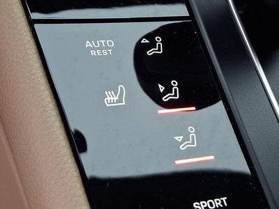 2022 Porsche Macan Base