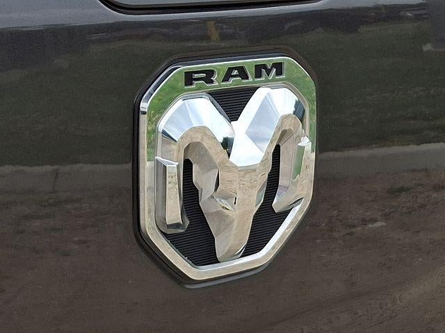 2023 RAM 1500 Laramie Crew Cab 4x4 5'7" Box