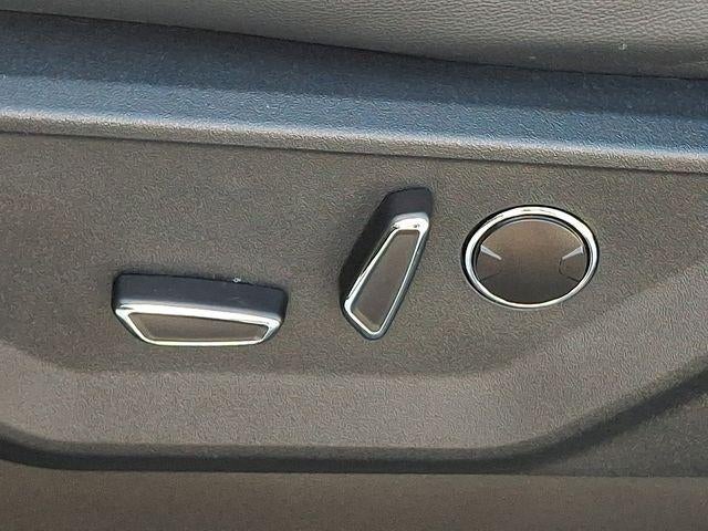 2024 Ford F-150 Lightning LARIAT