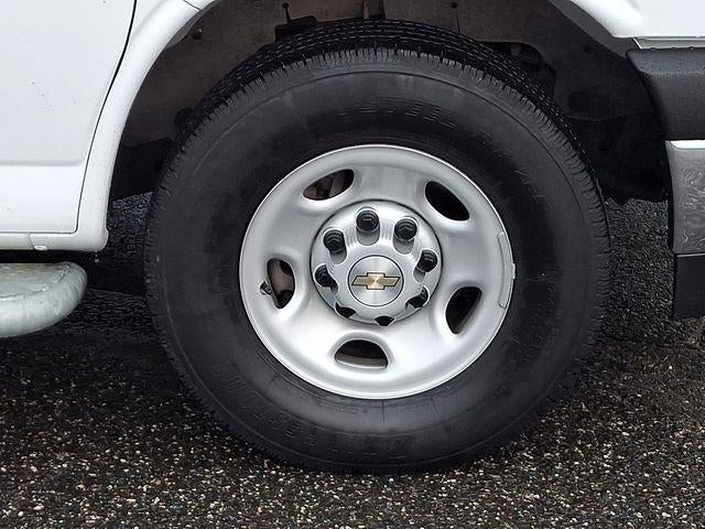 2025 Chevrolet Express Cargo Base