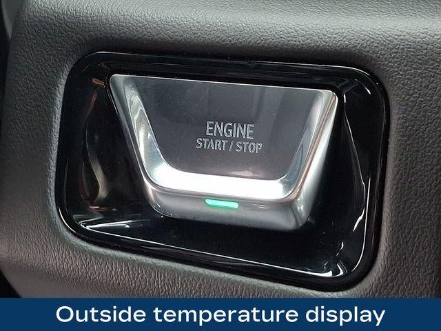 2025 GMC Yukon XL AT4