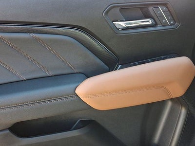 2025 GMC Canyon 4WD AT4
