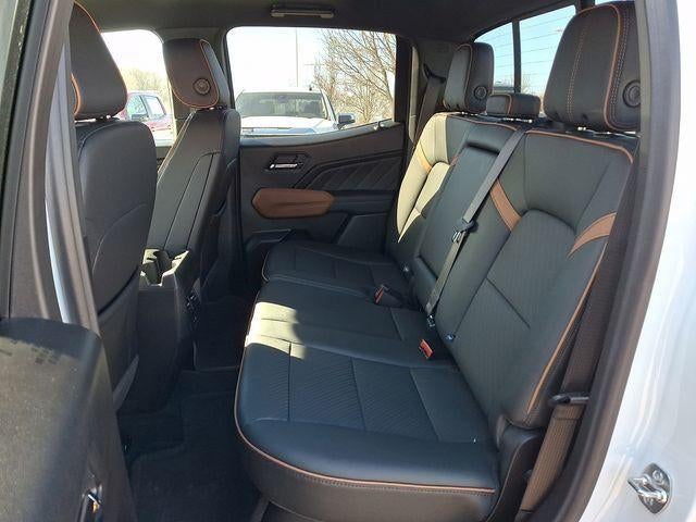 2025 GMC Canyon 4WD AT4