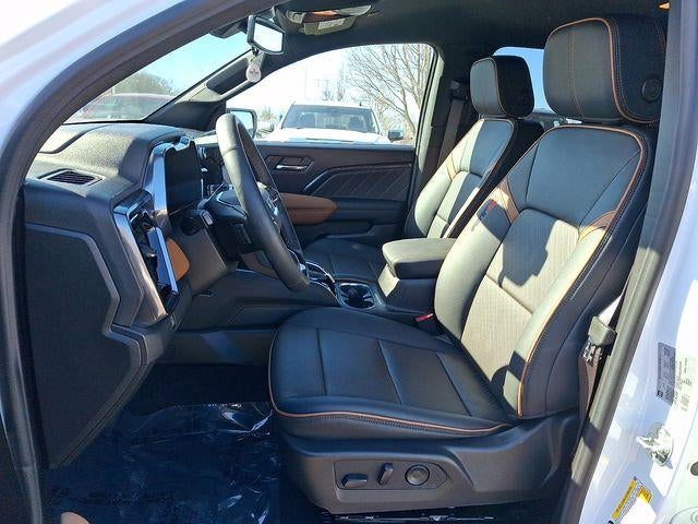 2025 GMC Canyon 4WD AT4