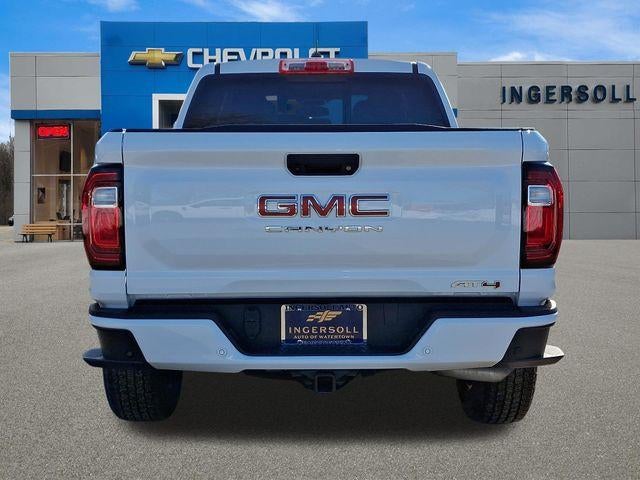 2025 GMC Canyon 4WD AT4