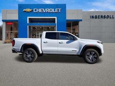 2025 GMC Canyon 4WD AT4