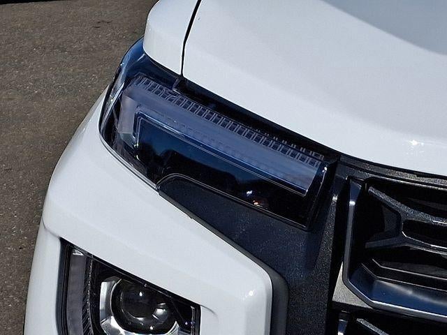 2025 GMC Canyon 4WD AT4
