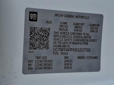 2025 GMC Savana Cargo Base