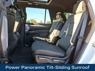 2025 Cadillac Escalade Sport Platinum