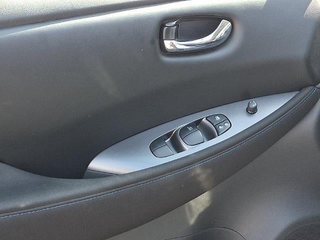 2025 Nissan LEAF S