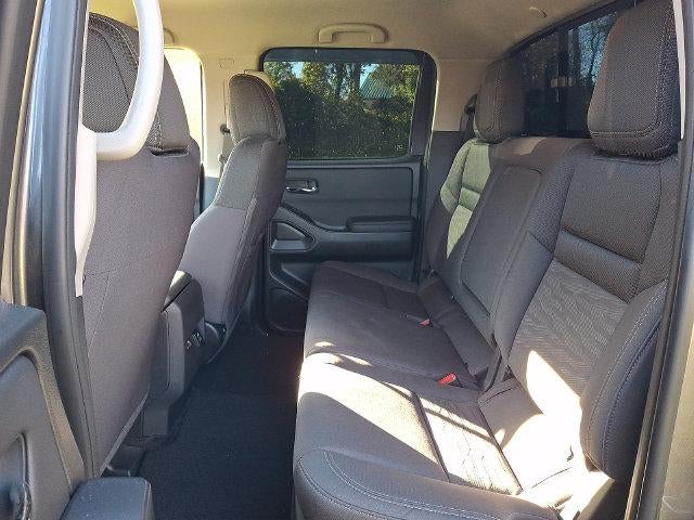 2024 Nissan Frontier Crew Cab SV 4x4