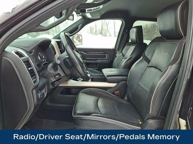 2019 RAM 2500 Laramie Crew Cab 4x4 6'4" Box