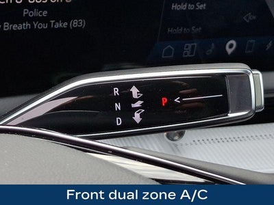 2025 Cadillac OPTIQ Luxury 2