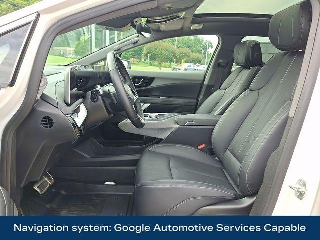 2025 Cadillac OPTIQ Luxury 2