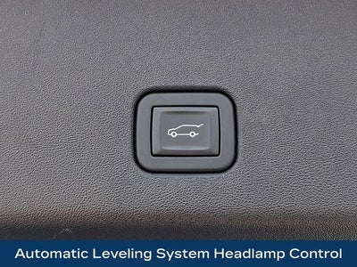 2025 Cadillac OPTIQ Luxury 2