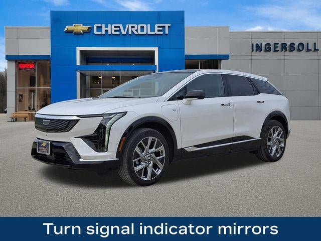 2025 Cadillac OPTIQ Luxury 2