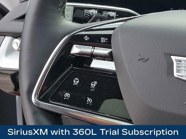 2025 Cadillac OPTIQ Luxury 2
