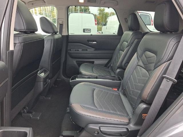 2023 Nissan Pathfinder Platinum 4WD