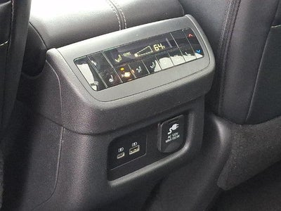 2023 Nissan Pathfinder Platinum 4WD
