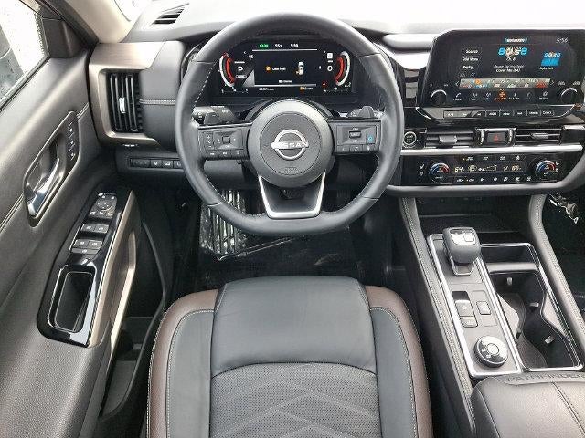 2023 Nissan Pathfinder Platinum 4WD