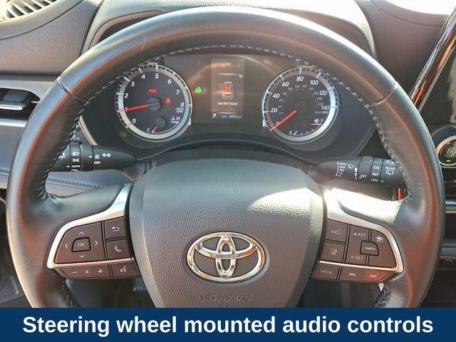 2020 Toyota Highlander LE