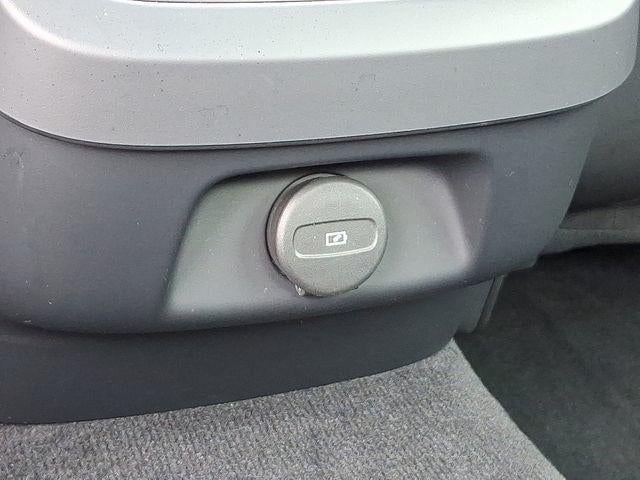 2024 Volvo S60 Plus Dark Theme