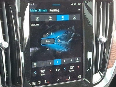 2024 Volvo S60 Plus Dark Theme